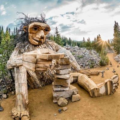 Art in the Wild: A Guide to Outdoor Sculptures & Murals