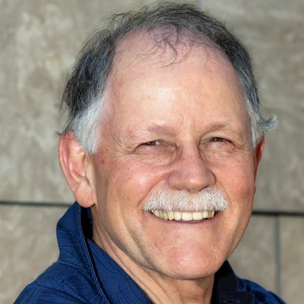 timothy standring headshot