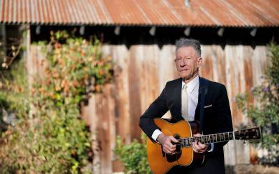 Lyle Lovett with guitar